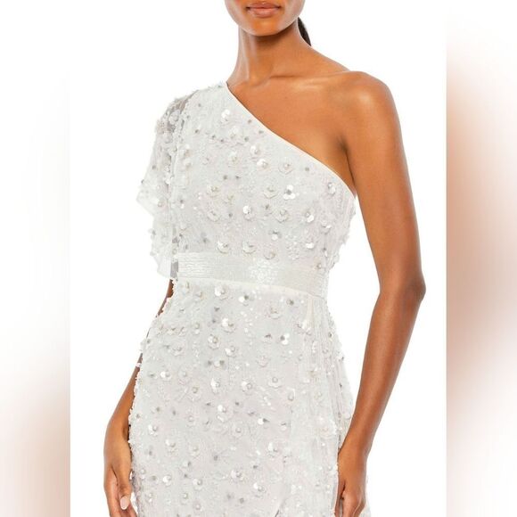 Mac Duggal 93687 One Shoulder Beaded Gown with Asymmetrical Hem NWT Sz 4 White - Picture 3 of 7